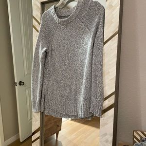 Aerie light grey knit sweater